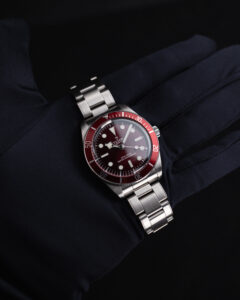 Tudor Black Bay 58 Burgundy Oysterband - Full Set - 2025