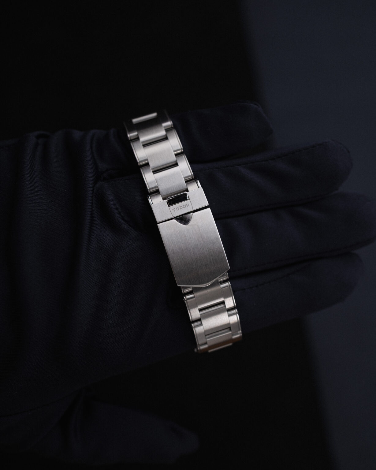 FXT02498-0326-0426